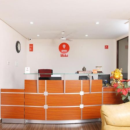Hotel Oyo 1001 Palmtree Corporate Anna Nagar Chennai Esterno foto
