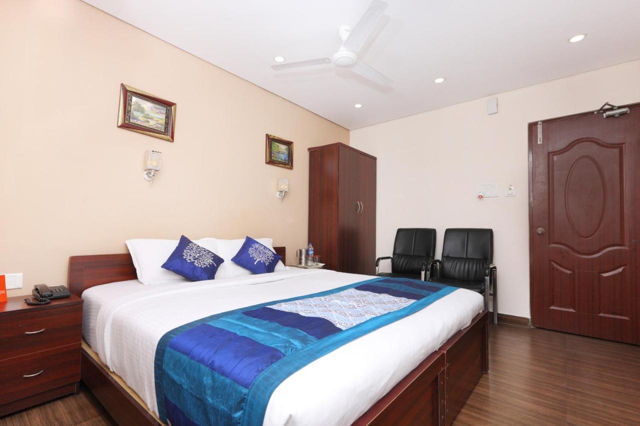 Hotel Oyo 1001 Palmtree Corporate Anna Nagar Chennai Esterno foto