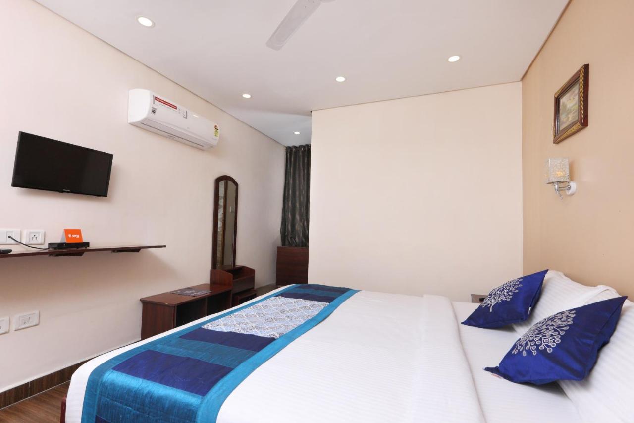 Hotel Oyo 1001 Palmtree Corporate Anna Nagar Chennai Esterno foto