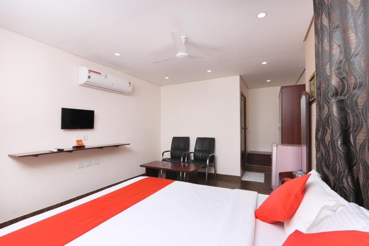 Hotel Oyo 1001 Palmtree Corporate Anna Nagar Chennai Esterno foto