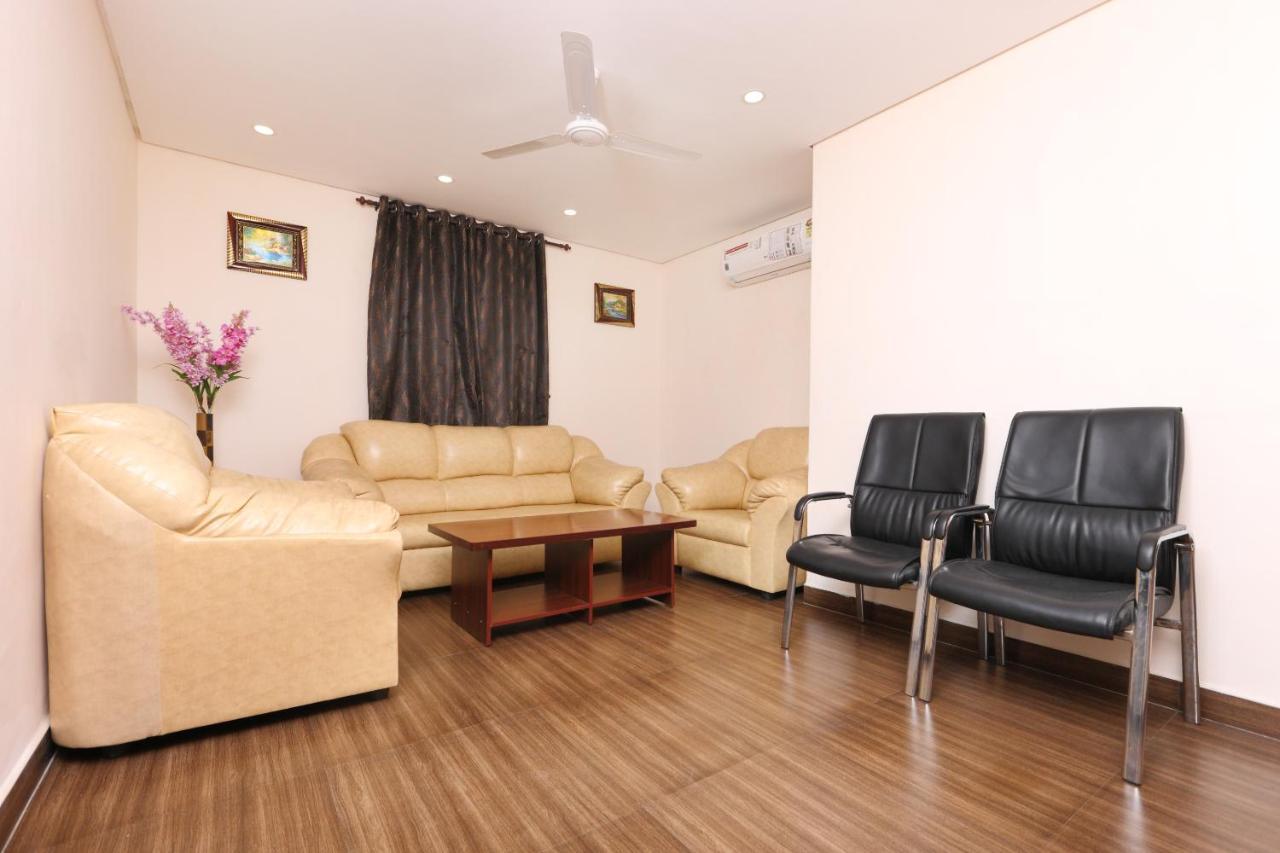 Hotel Oyo 1001 Palmtree Corporate Anna Nagar Chennai Esterno foto