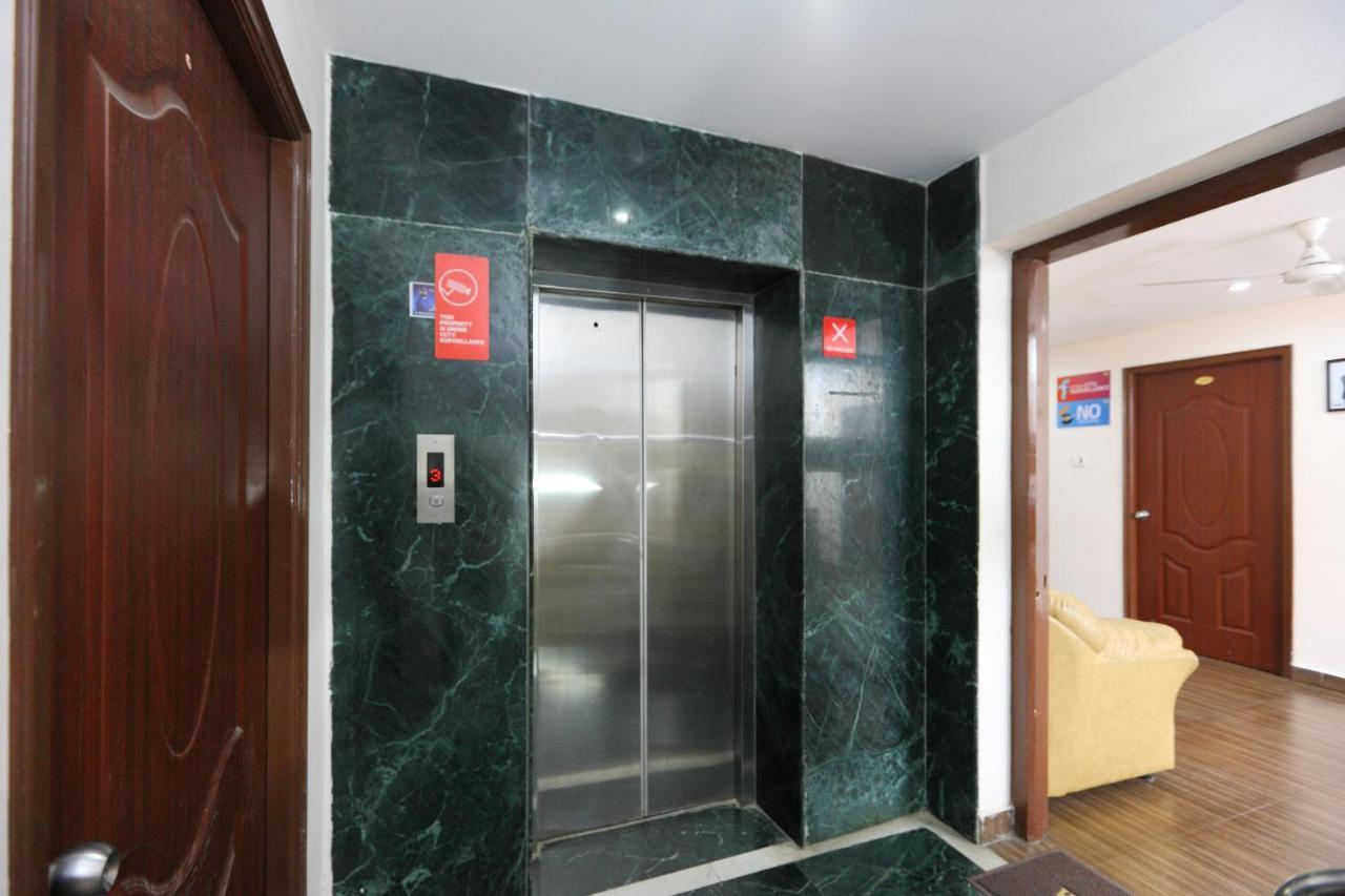 Hotel Oyo 1001 Palmtree Corporate Anna Nagar Chennai Esterno foto